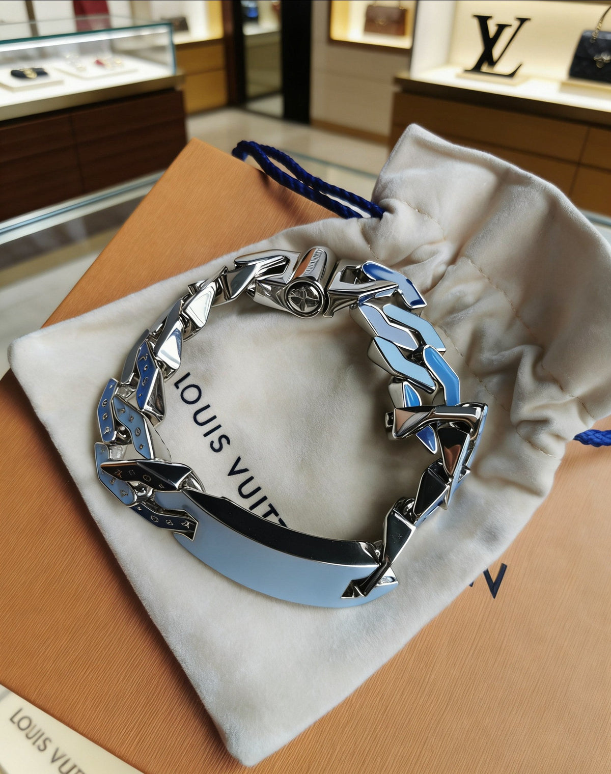 Martin Graham bracelet in polished metal-tone – main product view