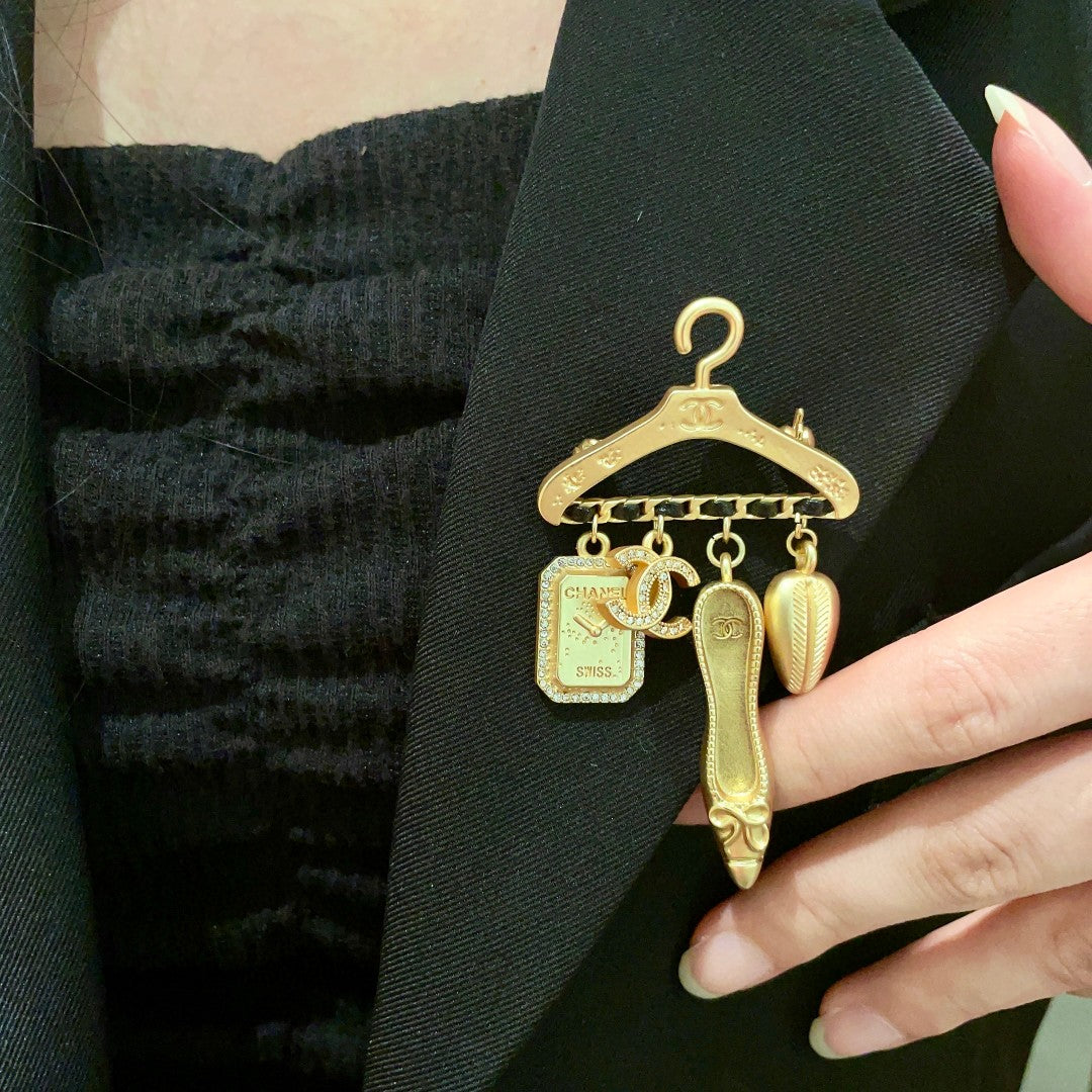 Martin Graham brooch in polished metal-tone – main product view