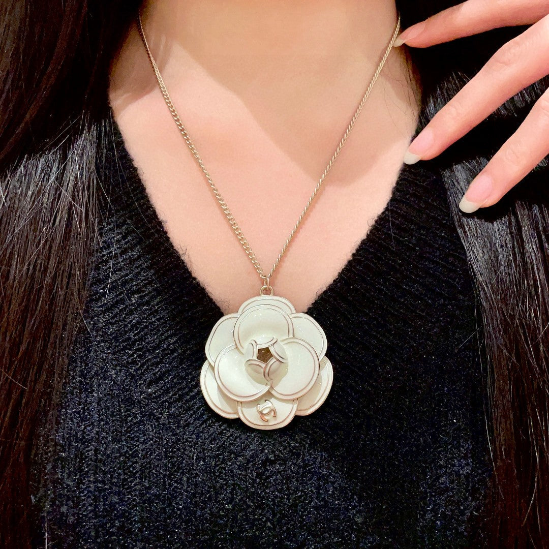 Martin Graham pendant necklace in polished metal-tone – main product view