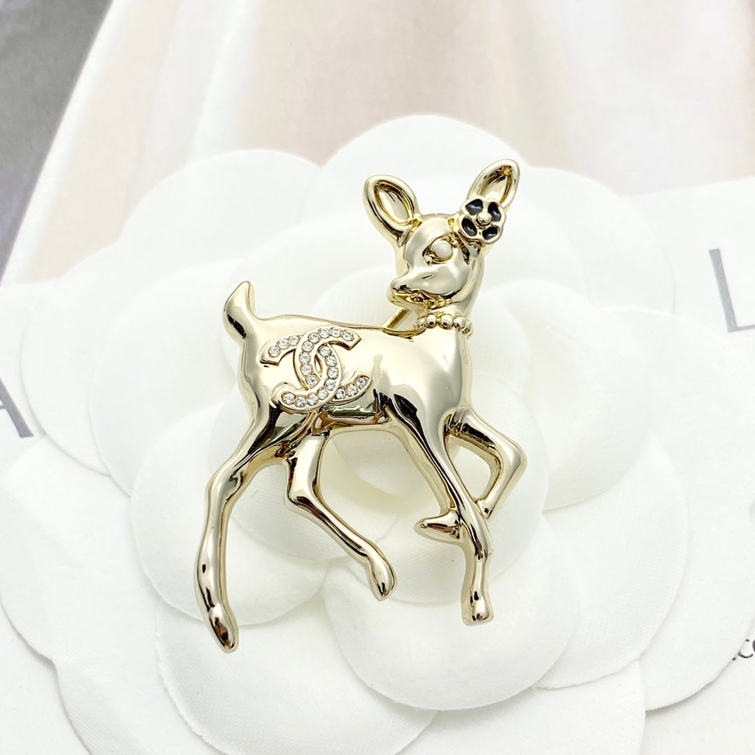 Martin Graham brooch in polished metal-tone – main product view
