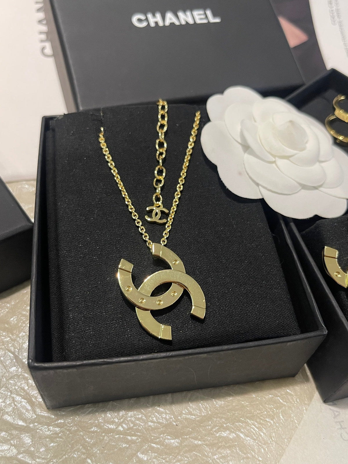 Martin Graham pendant necklace in polished metal-tone – main product view