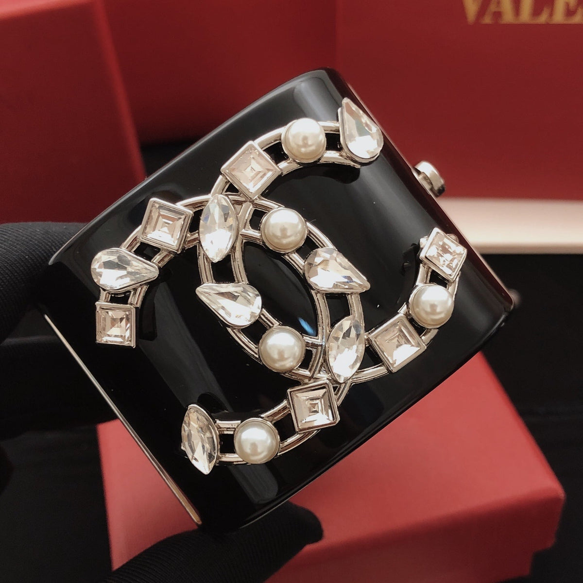 Martin Graham bangle in polished metal-tone – main product view