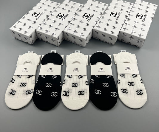 Chanel Cotton Visible Logo, Stripe Or Motif Details No-Show Socks - 5-Pair Set