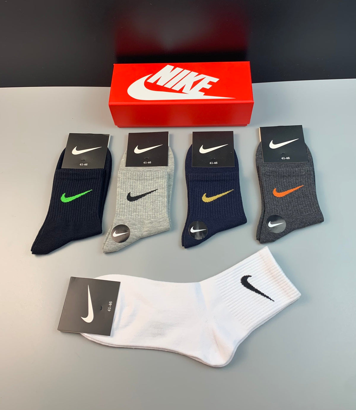 Nike Cotton Visible Logo, Stripe Or Motif Details Crew Socks
