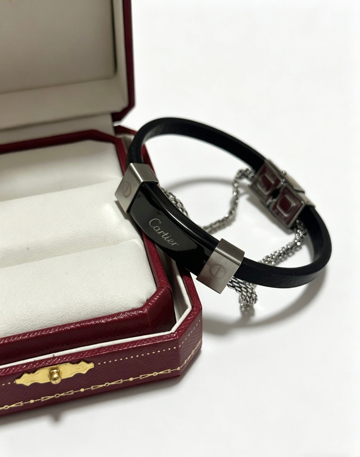 Martin Graham bracelet in polished metal-tone – front view