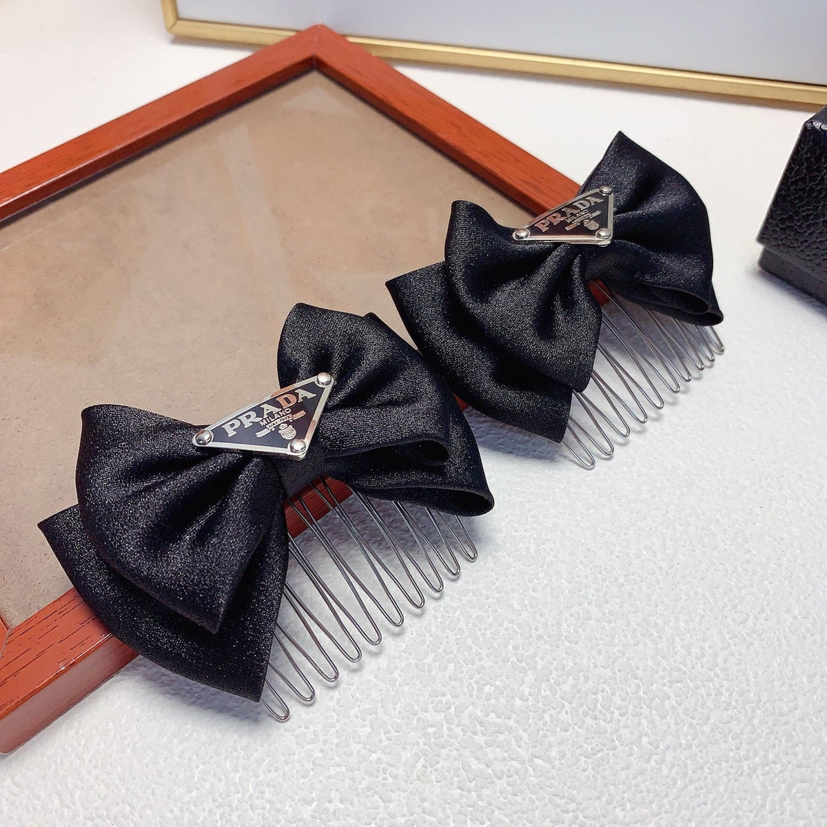 Bow Hair Clip Set front view