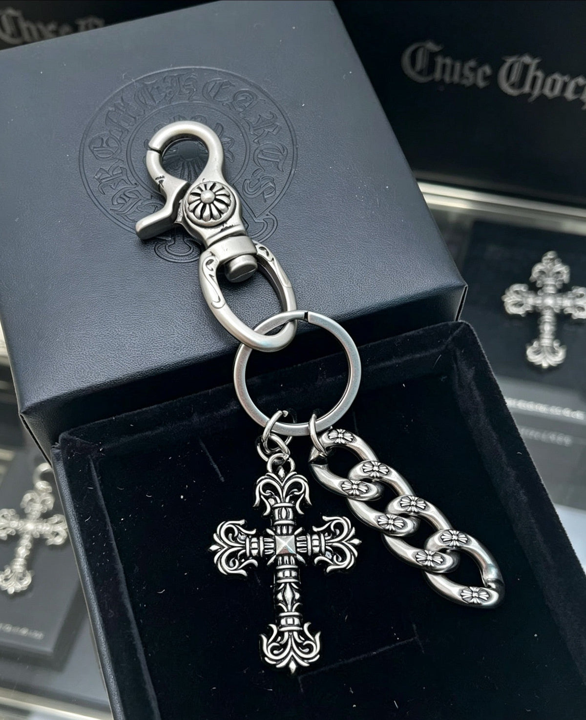 Martin Graham chain accessory in polished metal-tone – front product view