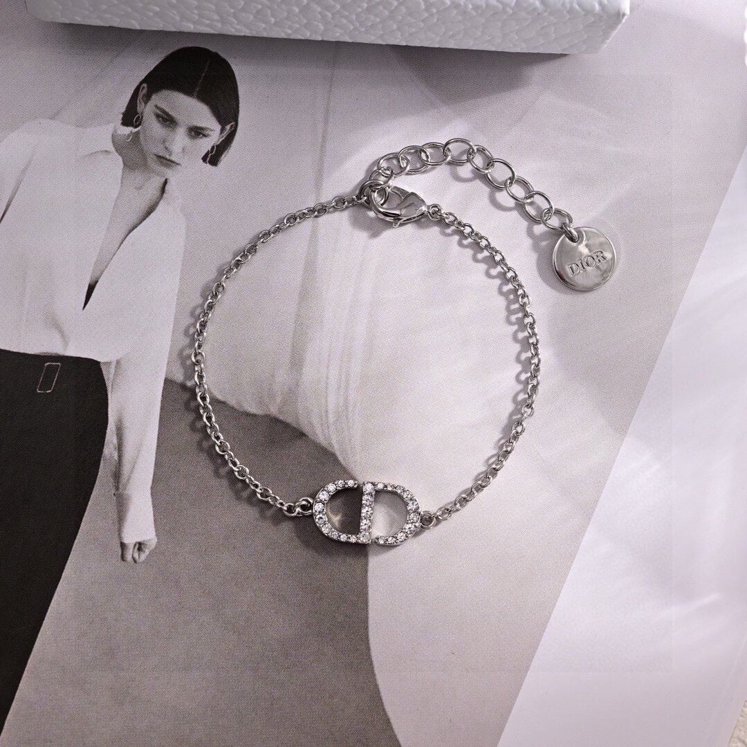 Martin Graham bracelet in polished metal-tone – front view