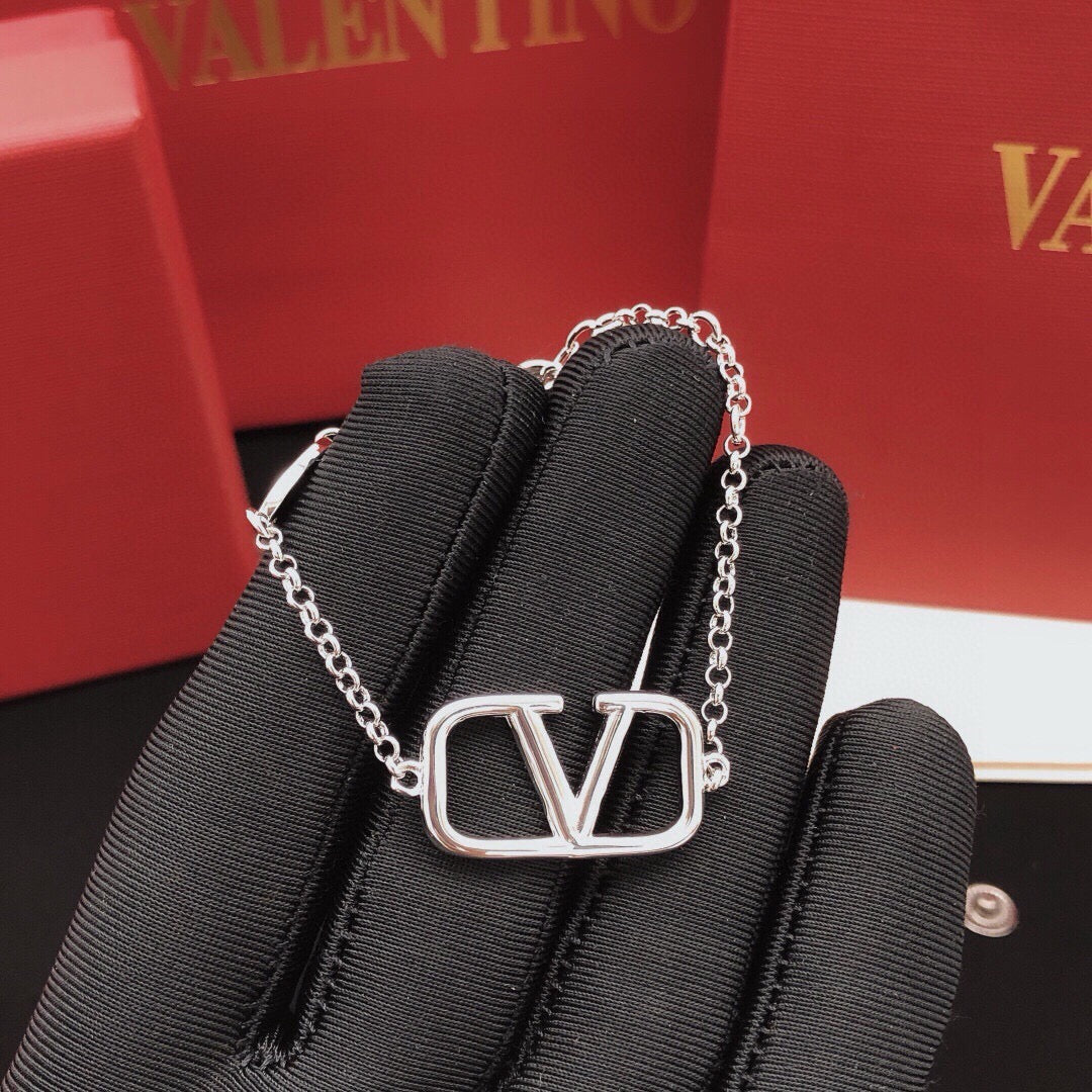 Martin Graham bracelet in polished metal-tone – front view