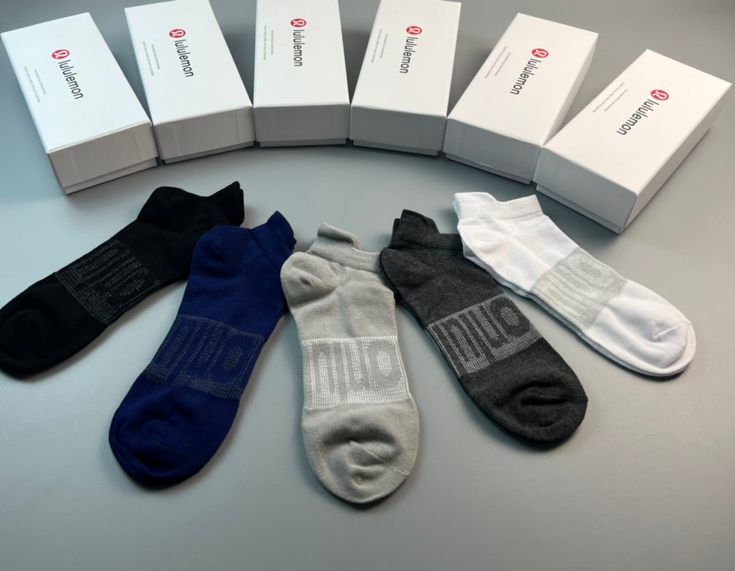Lululemon Cotton Clean Logo Details No-Show Socks