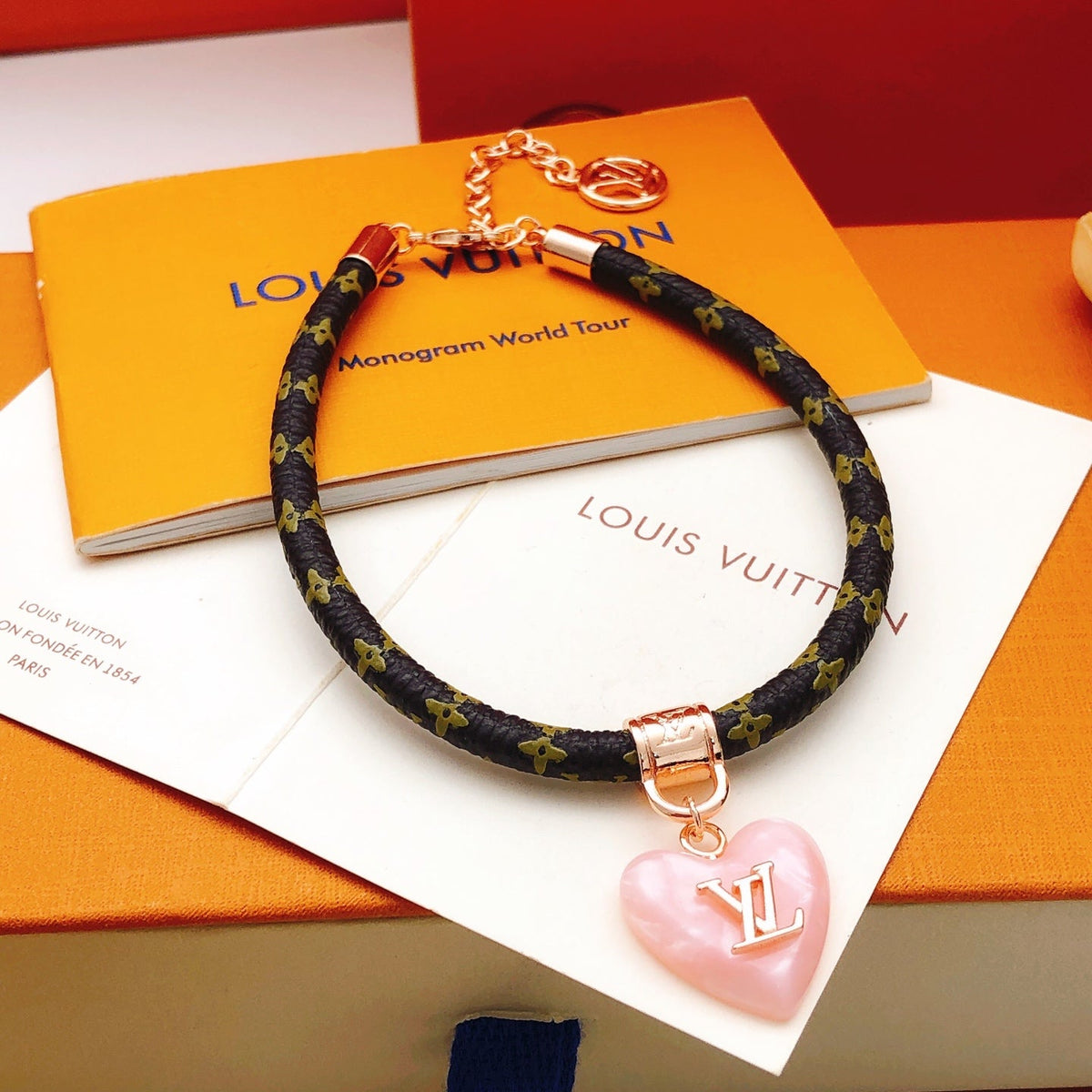 Heart Bangle in Rose-Gold-Tone – Rose Gold Detail – Design 003 front product view