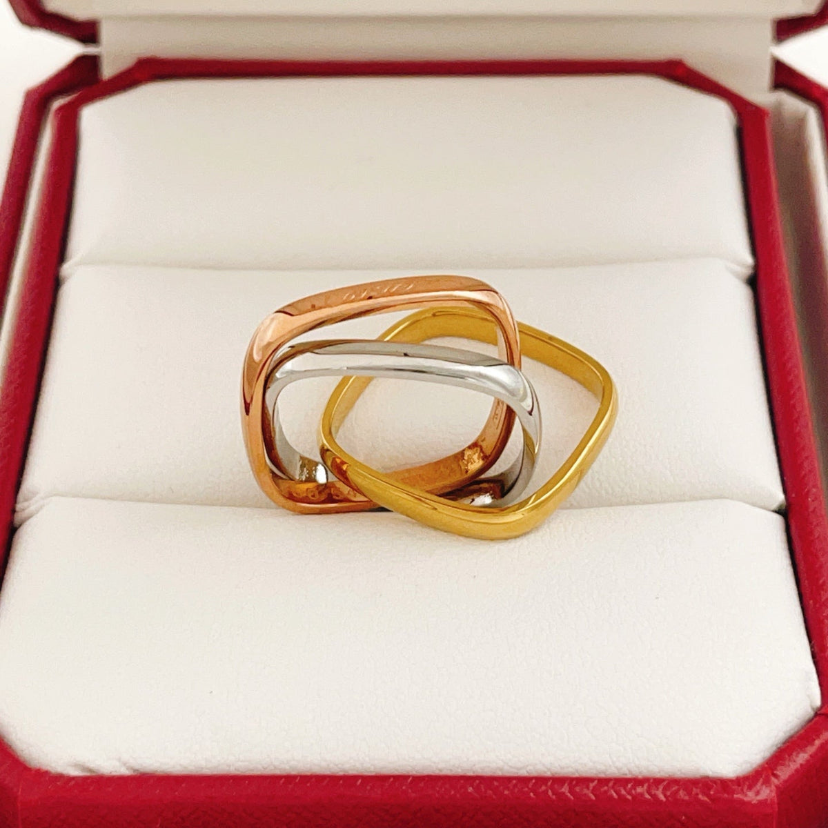 Martin Graham ring in polished metal-tone – front view