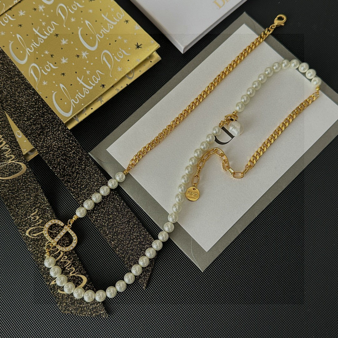Martin Graham pendant necklace in polished metal-tone – detail view