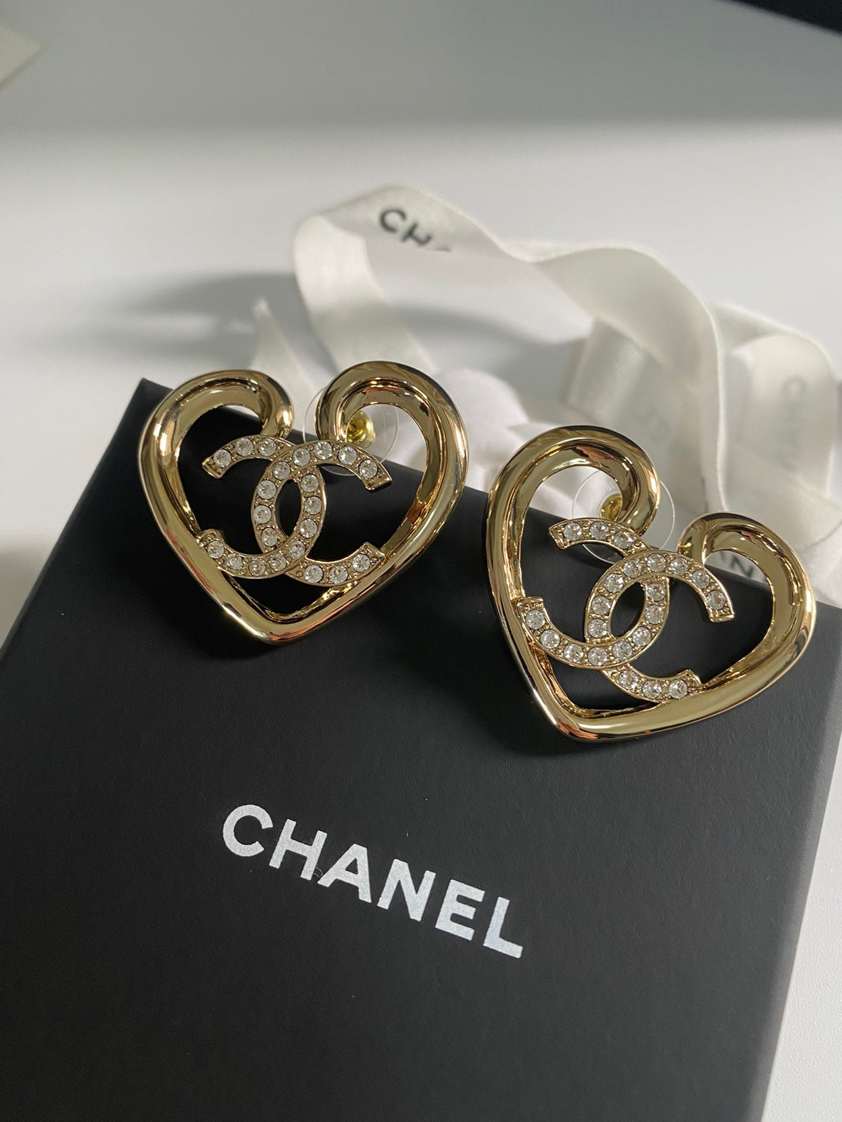 Heart Crystal-Accent Statement Earrings – Heart Detail – Design 004 detail view