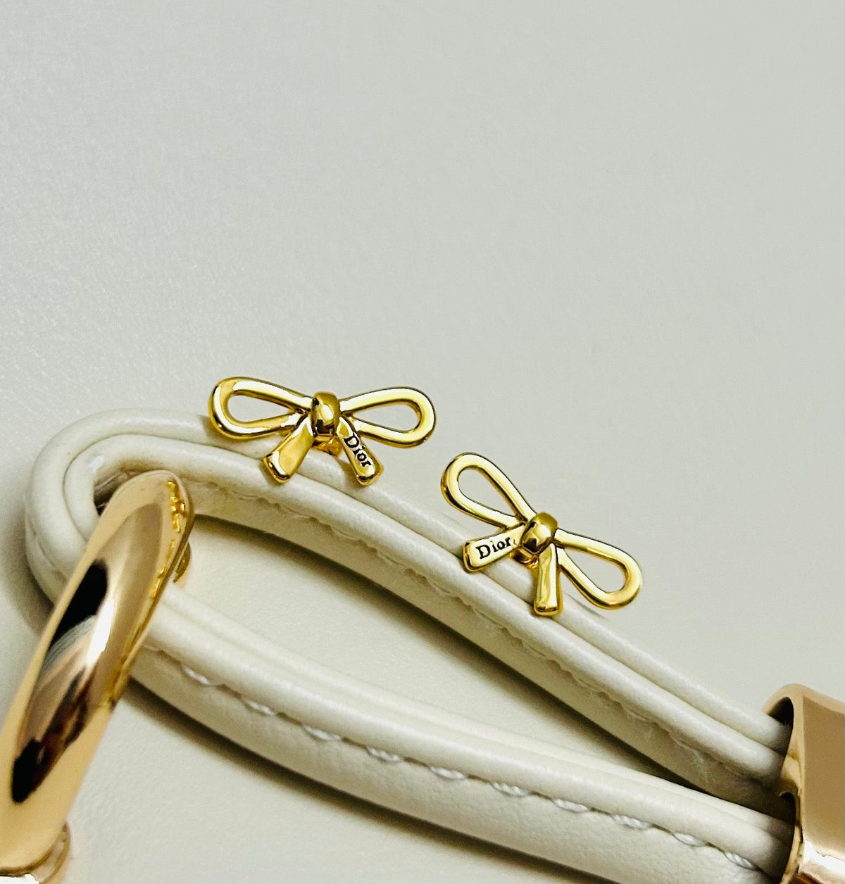 Martin Graham earrings in polished metal-tone – detail view