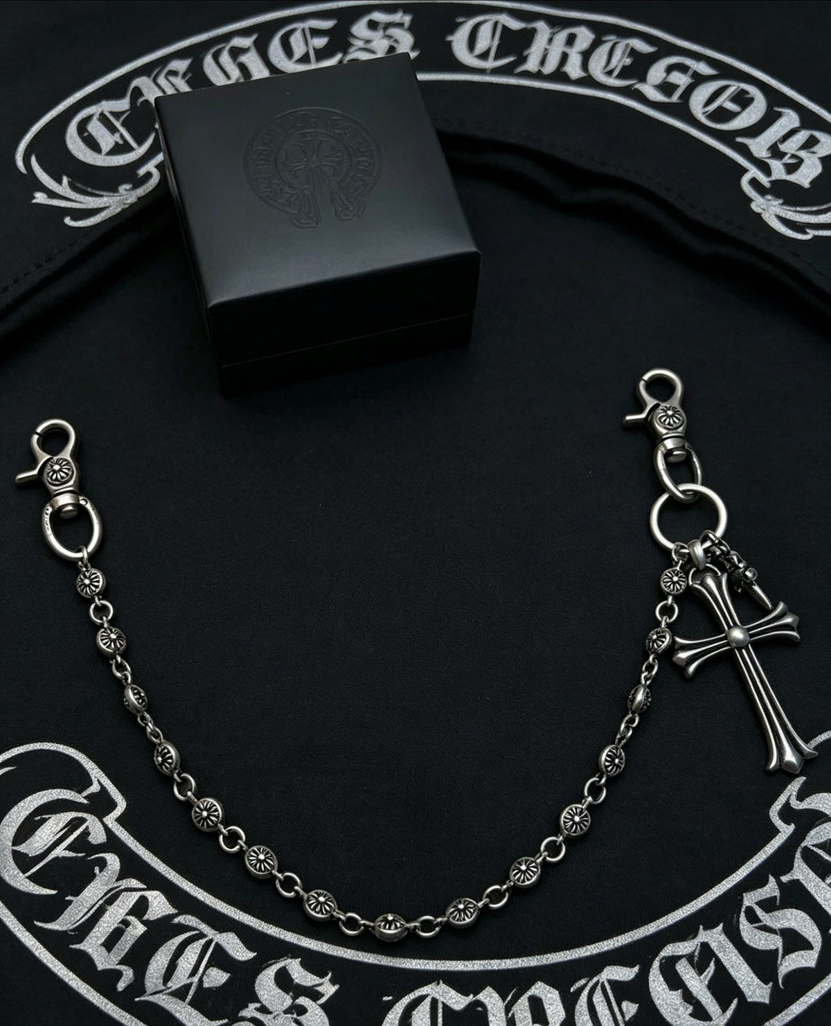 Martin Graham chain accessory in polished metal-tone – detail view