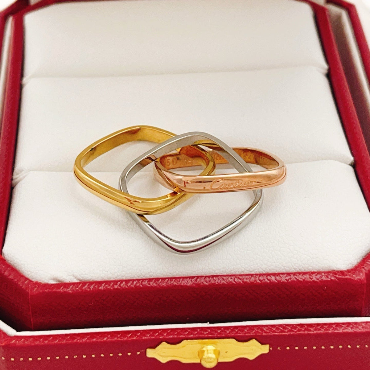 Martin Graham ring in polished metal-tone – detail view