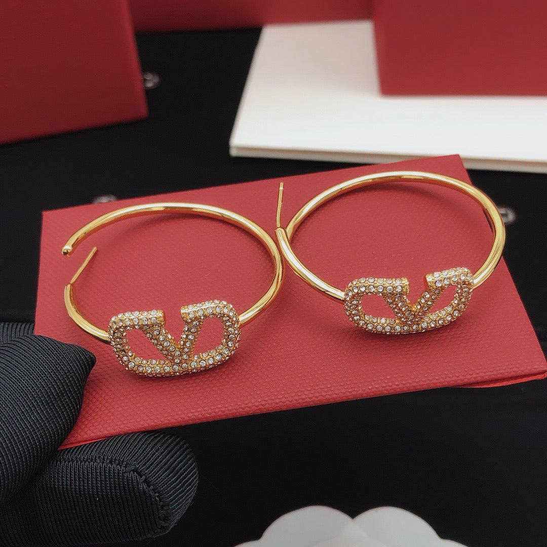 Martin Graham earrings in polished metal-tone – detail view