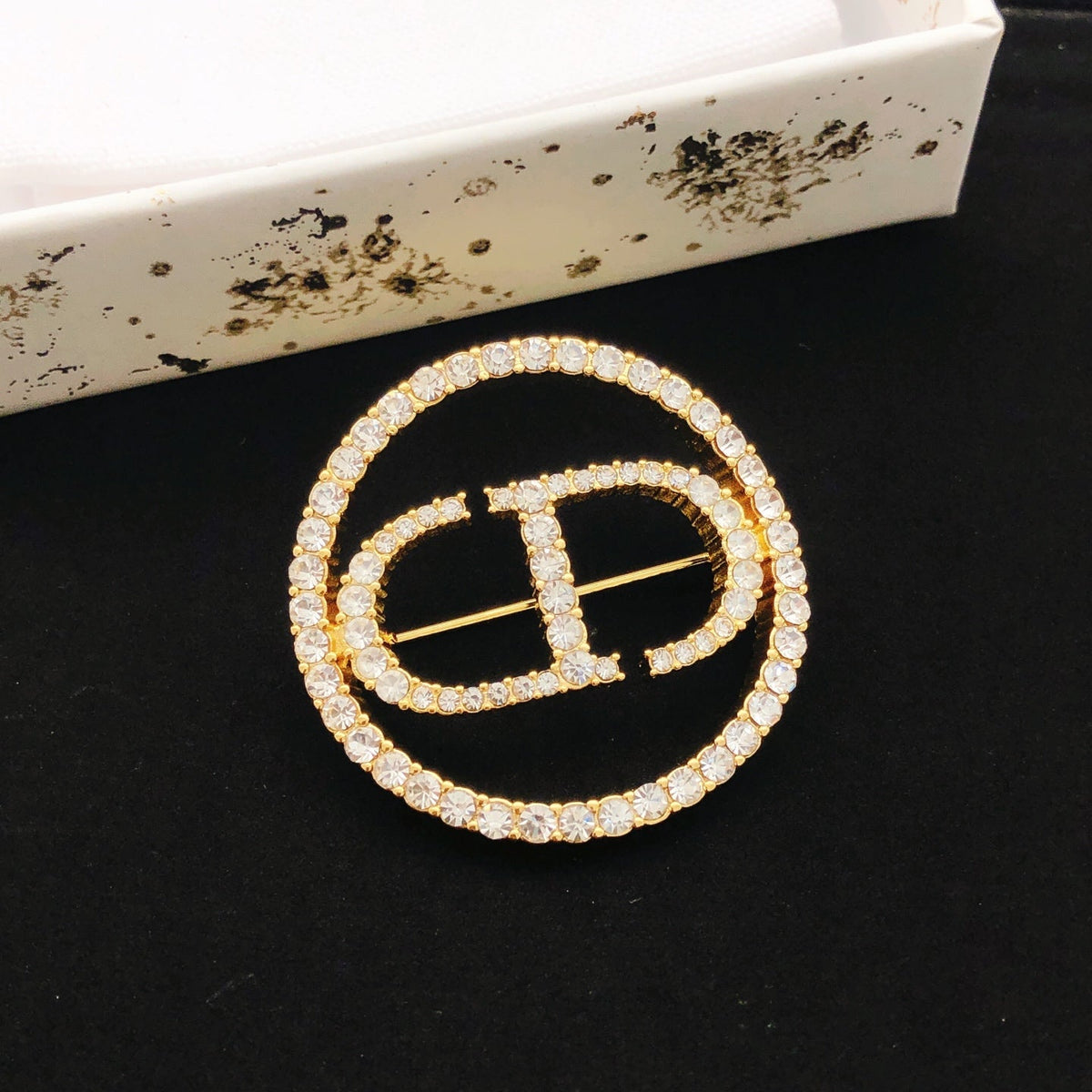 Martin Graham brooch in polished metal-tone – detail view