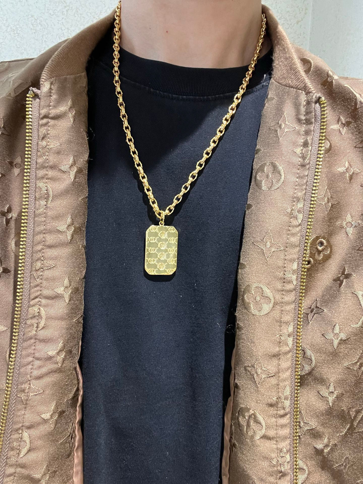 Martin Graham pendant necklace in polished metal-tone – detail view