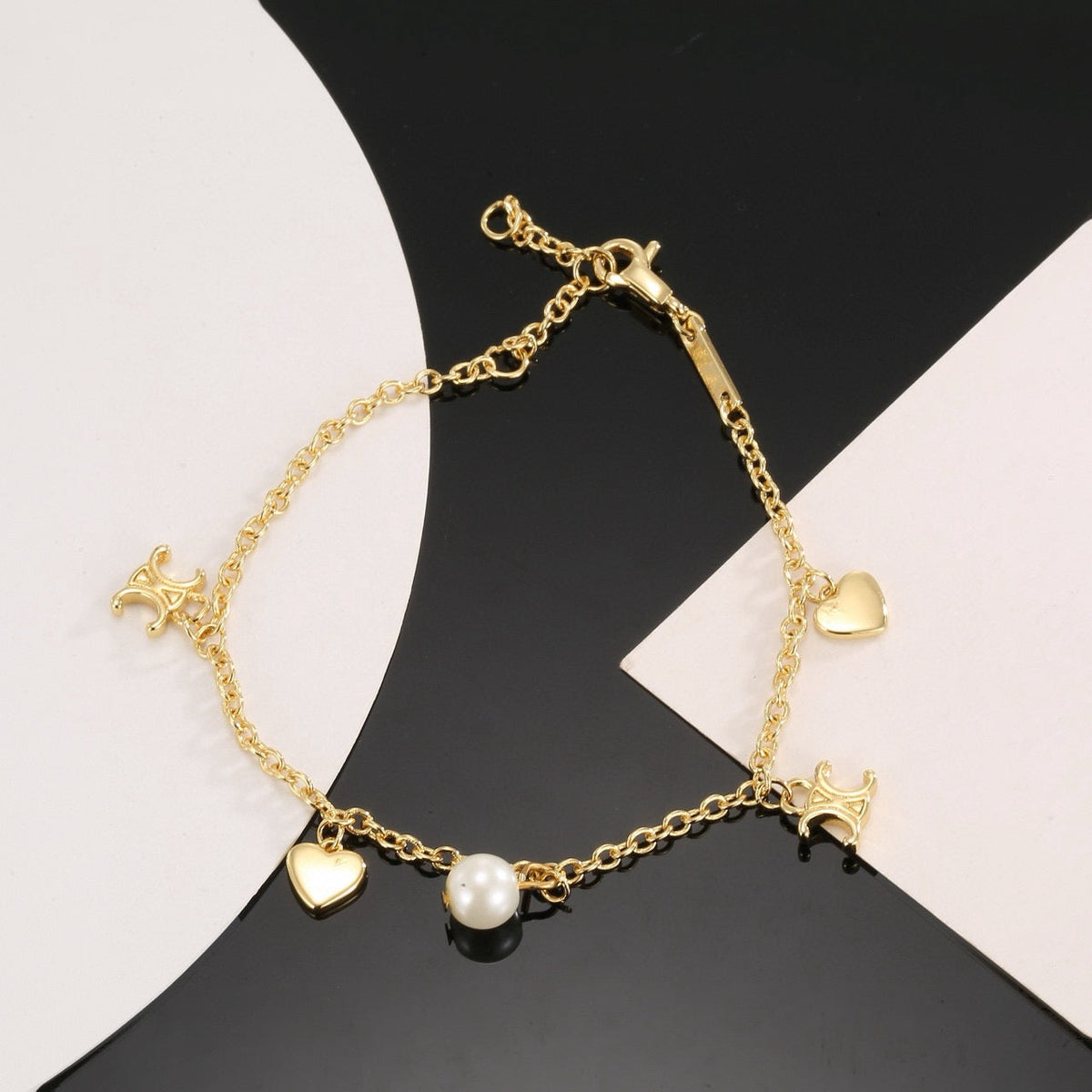 Martin Graham bracelet in polished metal-tone – detail view
