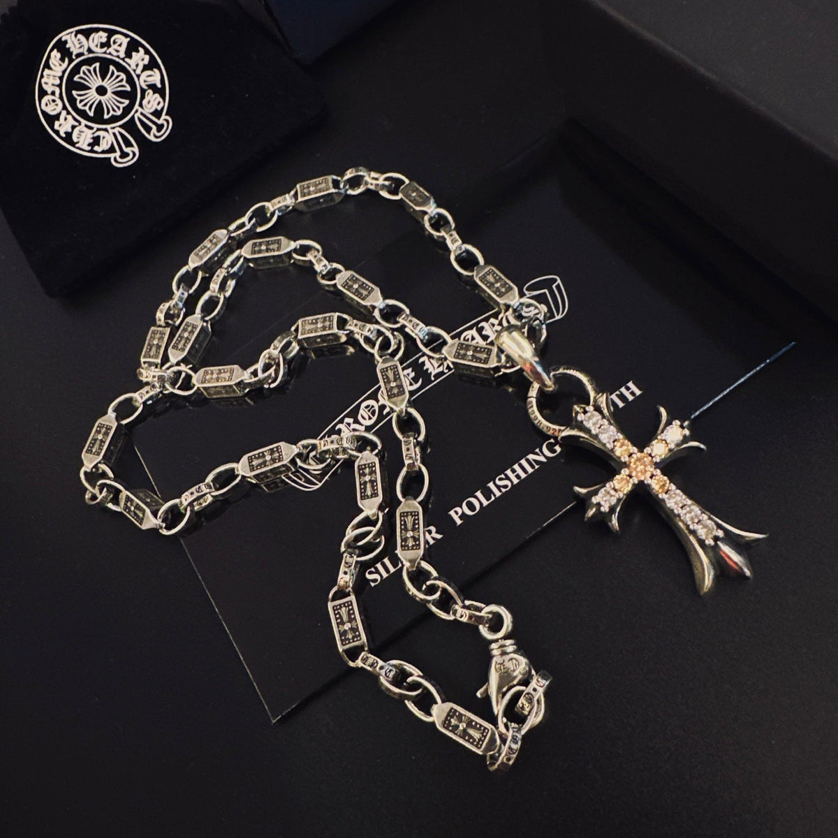 Martin Graham pendant necklace in polished metal-tone – detail view