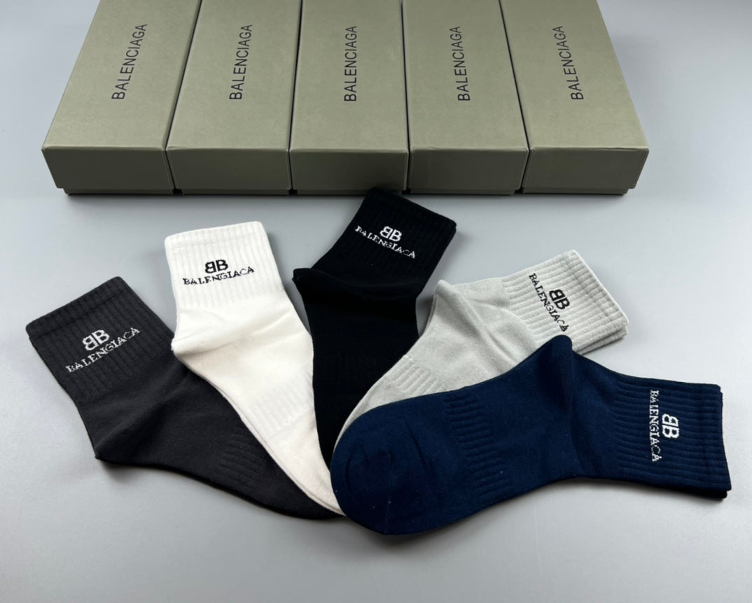 Balenciaga Graphic Letter Details Mid-Calf Socks - 5-Pair Set