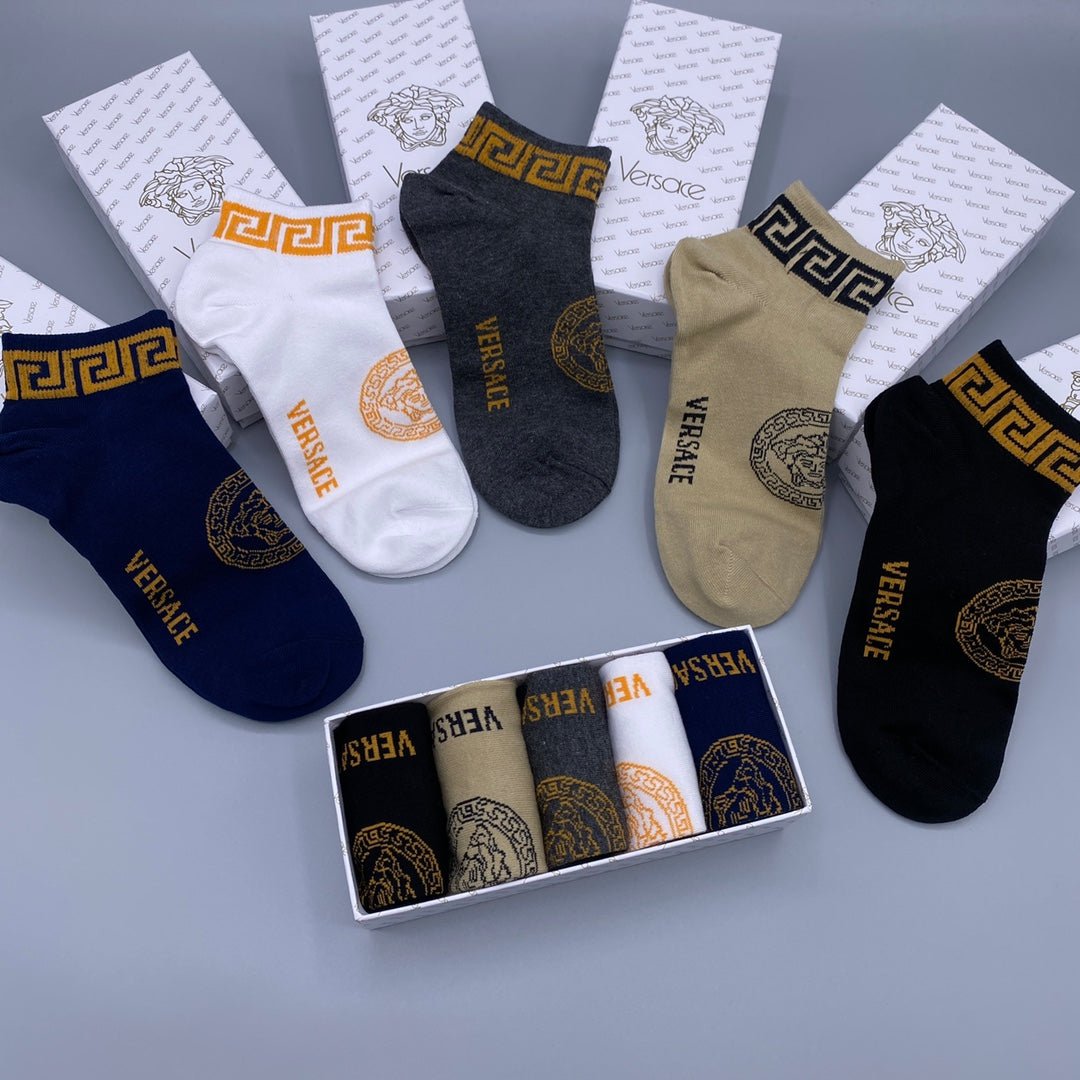 Versace Greek-Key And Medallion Details No-Show Socks