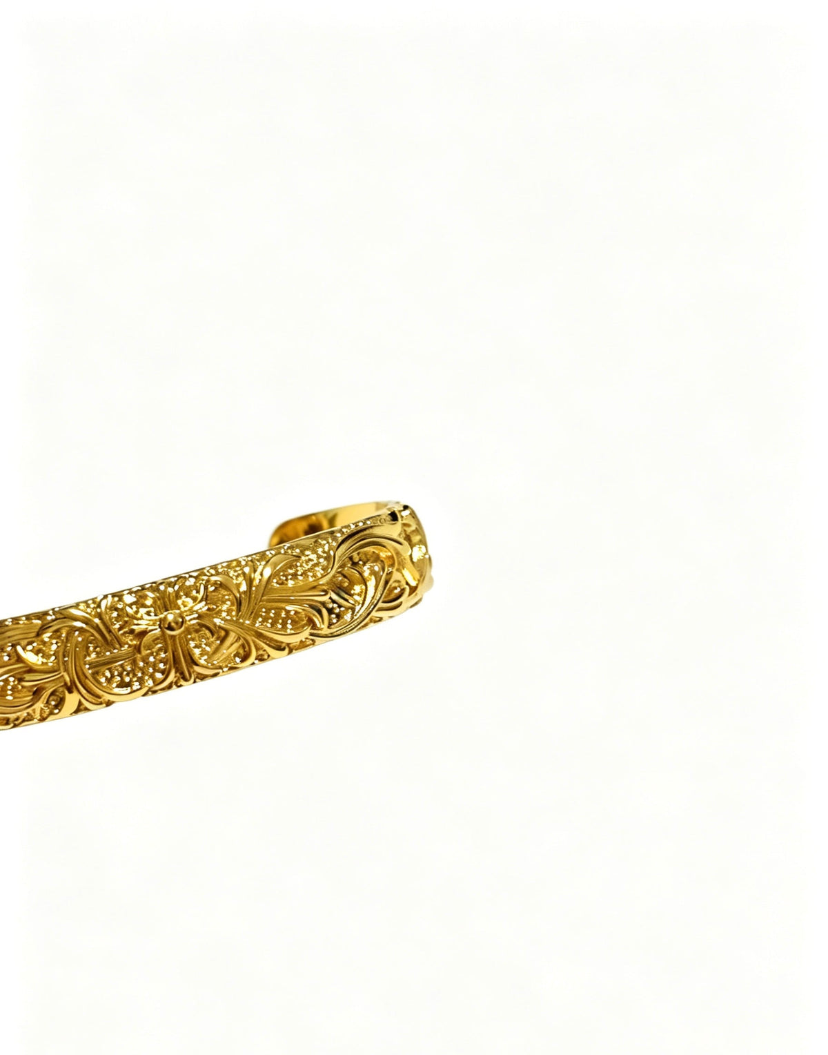 Martin Graham bracelet in polished metal-tone – detail view