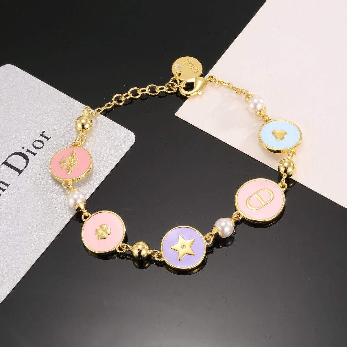 Martin Graham pendant necklace in polished metal-tone – detail view