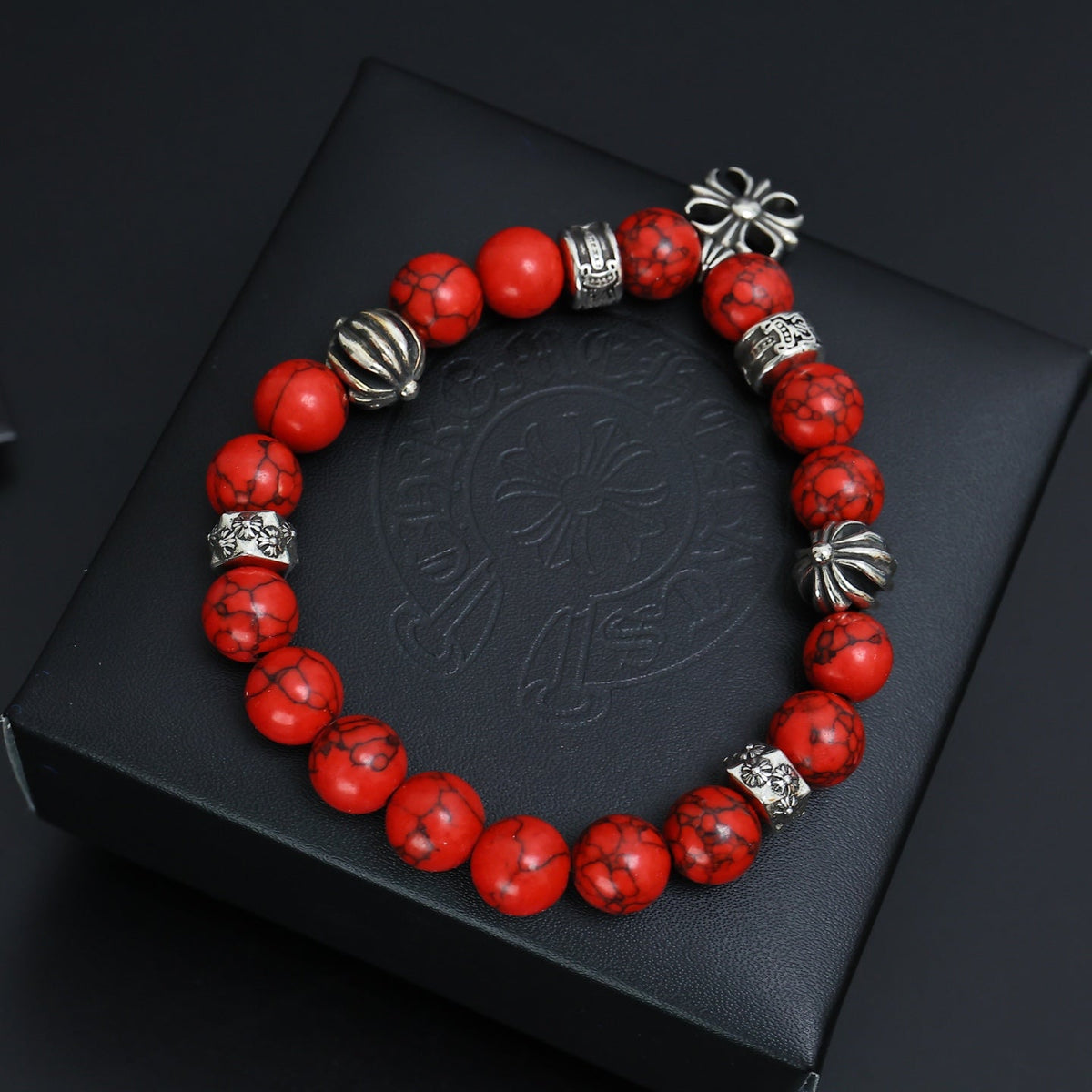 Martin Graham beaded bracelet in polished metal-tone – detail view