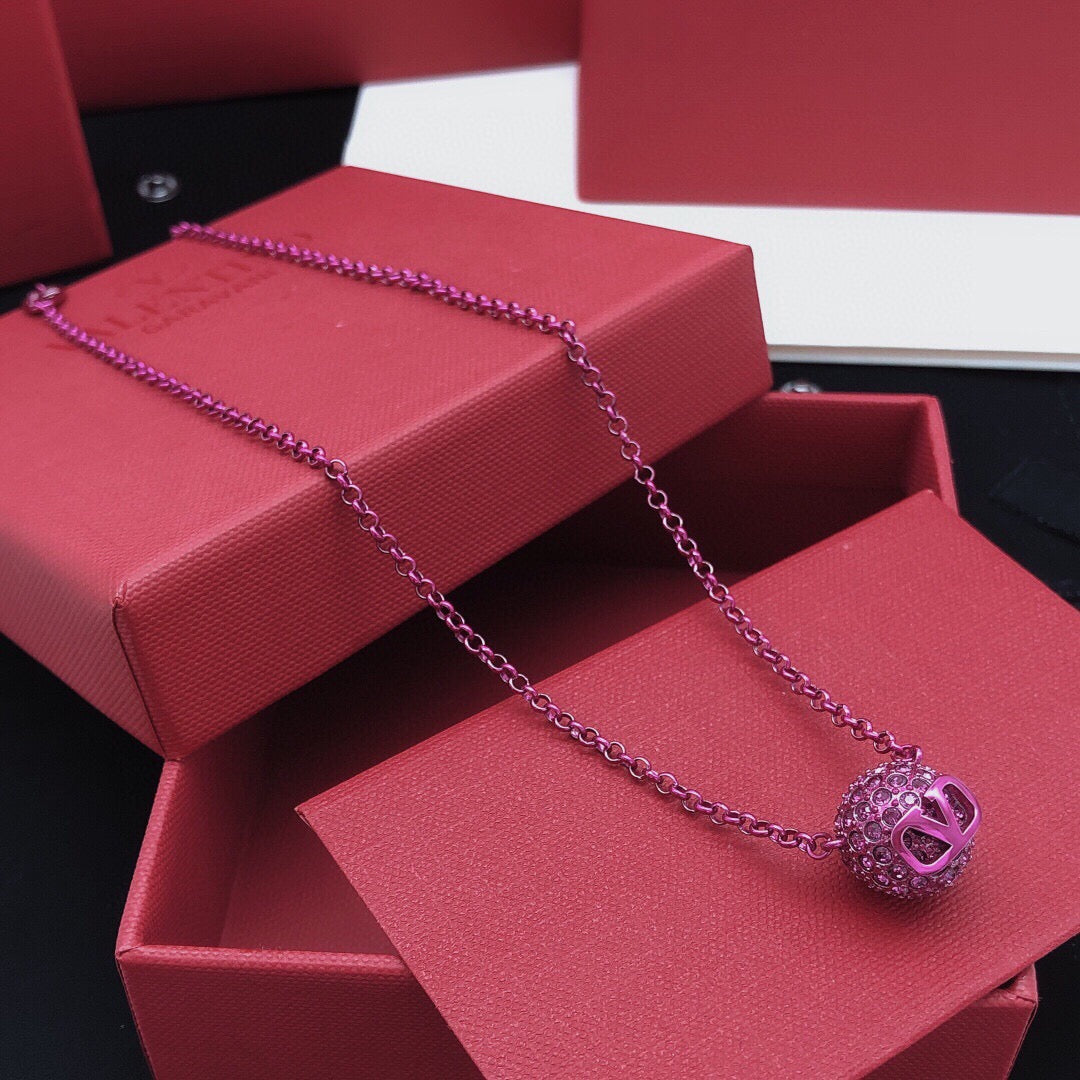 Martin Graham pendant necklace in polished metal-tone – detail view