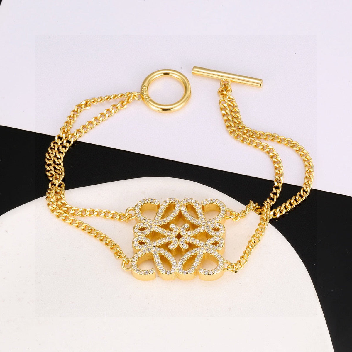 Martin Graham bracelet in polished metal-tone – detail view