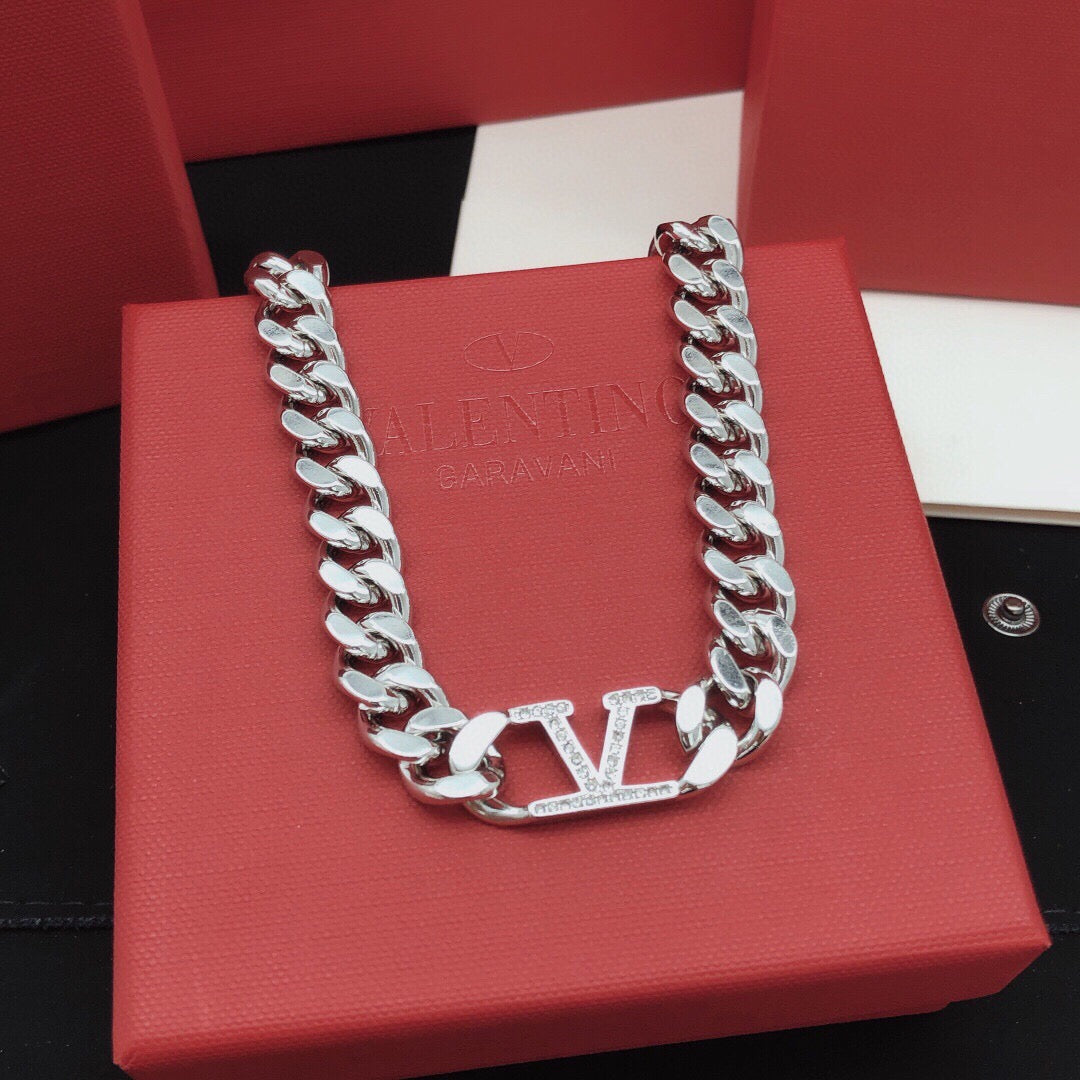 Martin Graham jewelry accessory in polished metal-tone – detail view