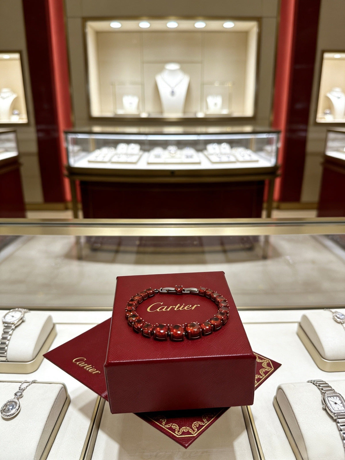 Martin Graham bracelet in polished metal-tone – detail view