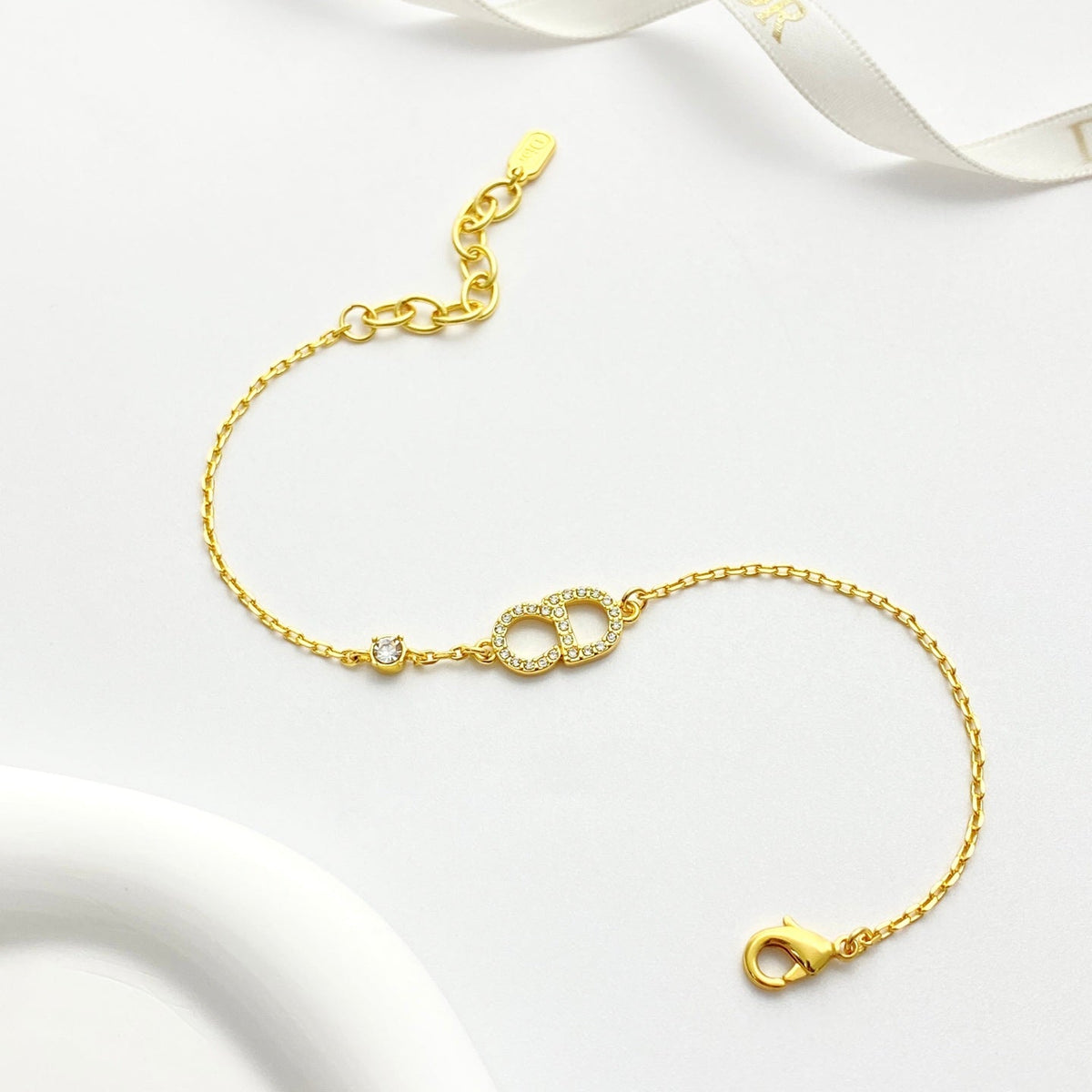 Martin Graham bracelet in polished metal-tone – detail view