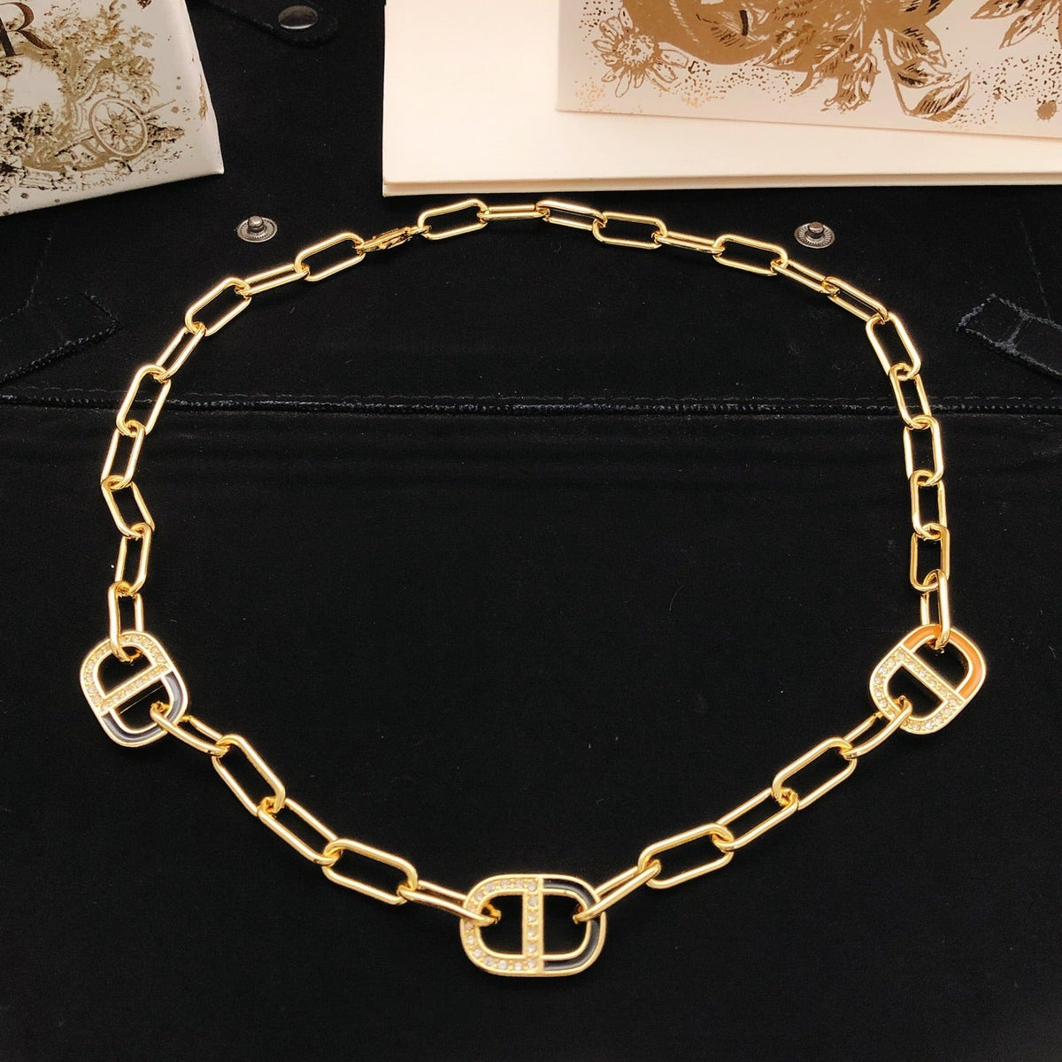 Martin Graham pendant necklace in polished metal-tone – detail view