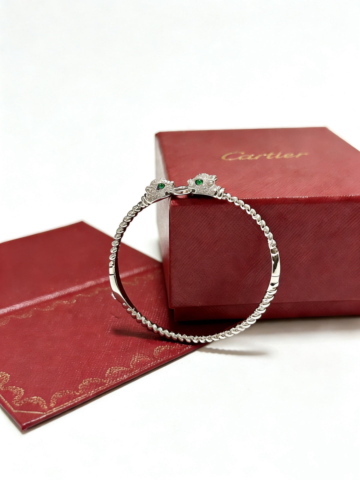Martin Graham bracelet in polished metal-tone – detail view