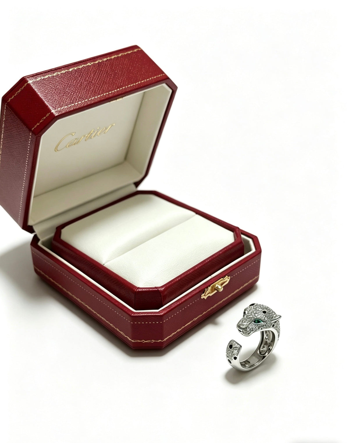 Martin Graham ring in polished metal-tone – detail view