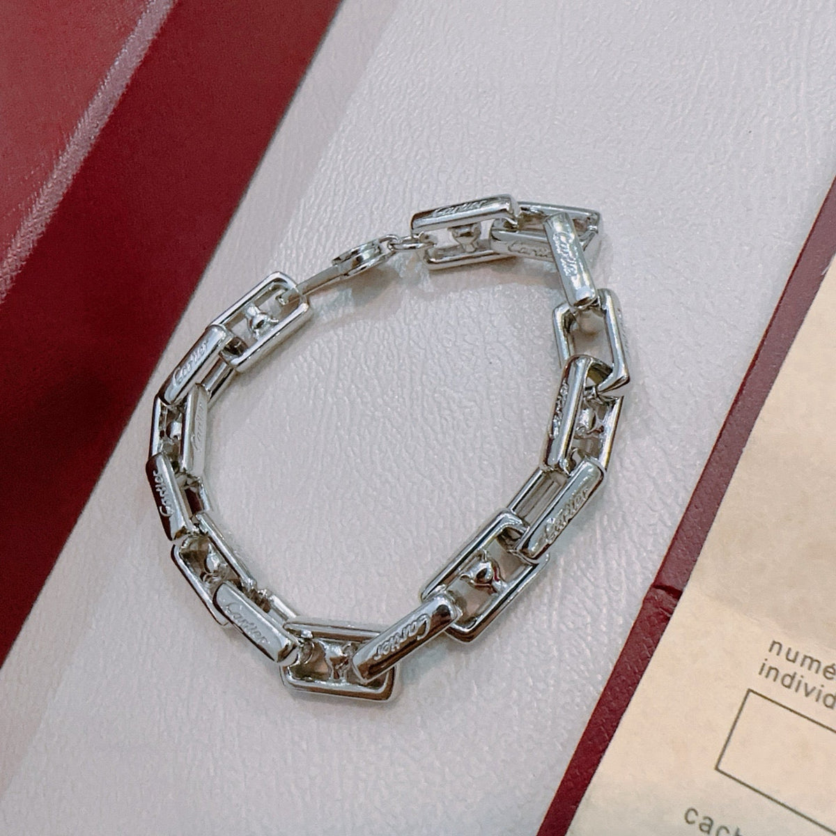 Martin Graham bracelet in polished metal-tone – detail view