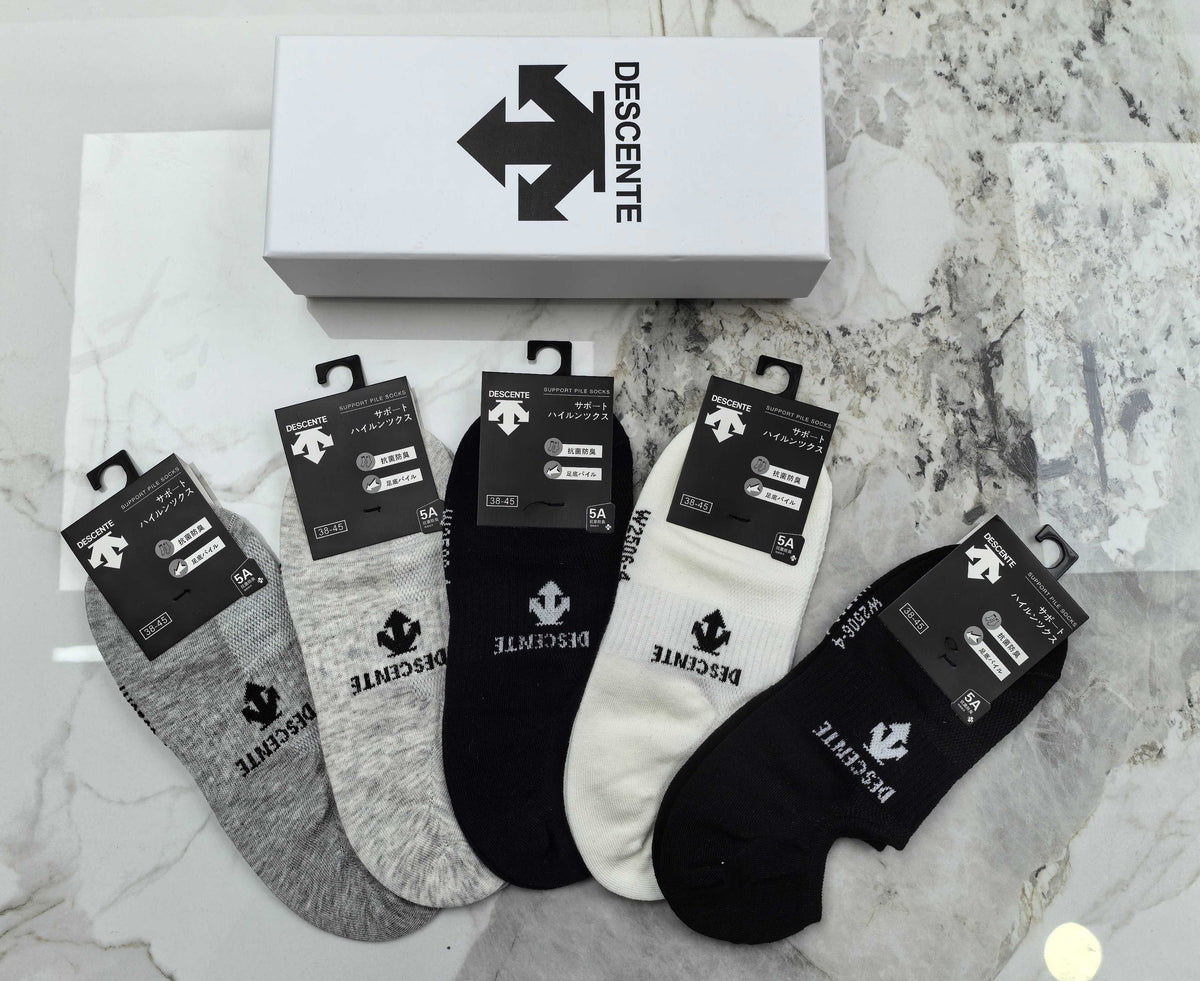 Descente Cotton Understated Geometric Emblems No-Show Socks