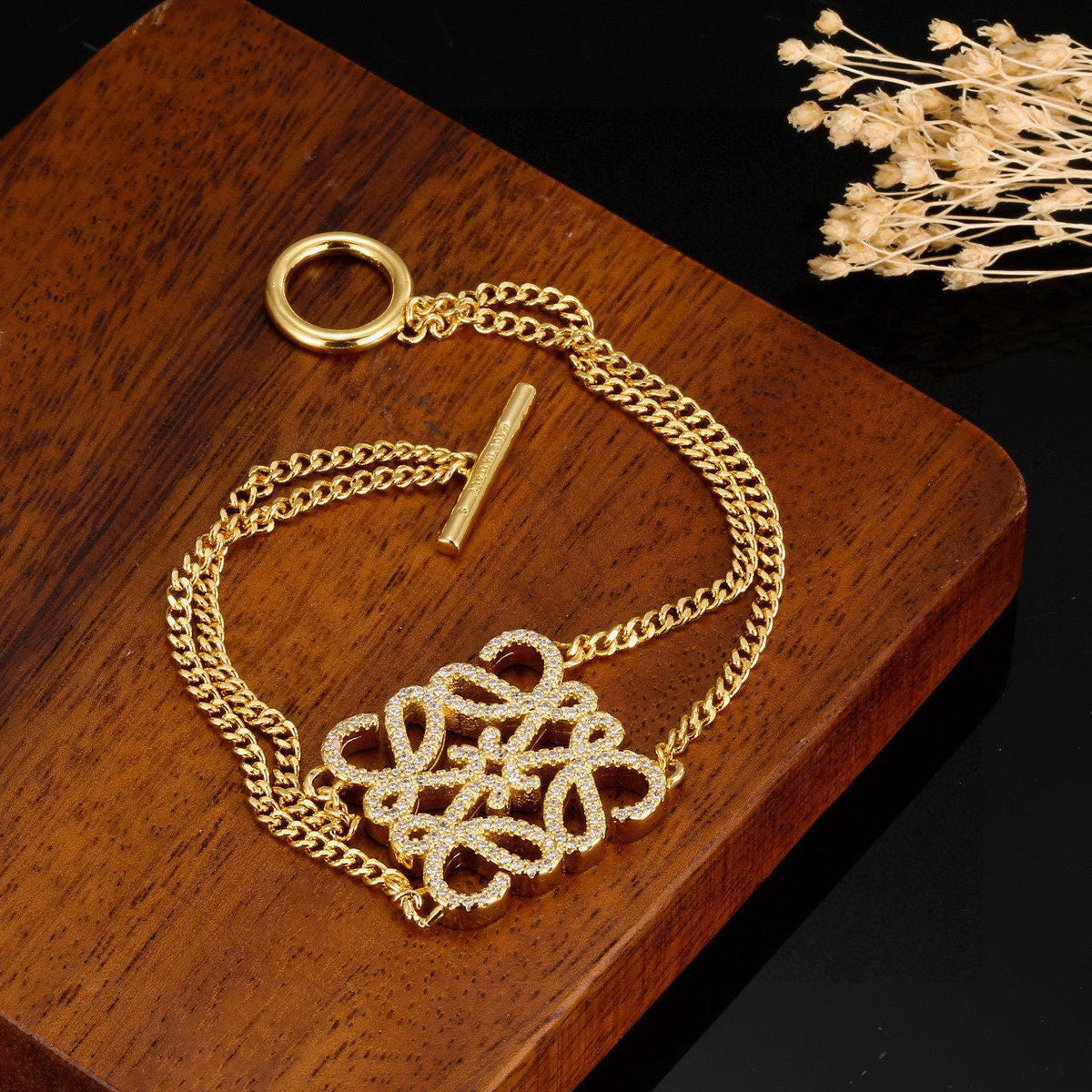 Martin Graham bracelet in polished metal-tone – side detail