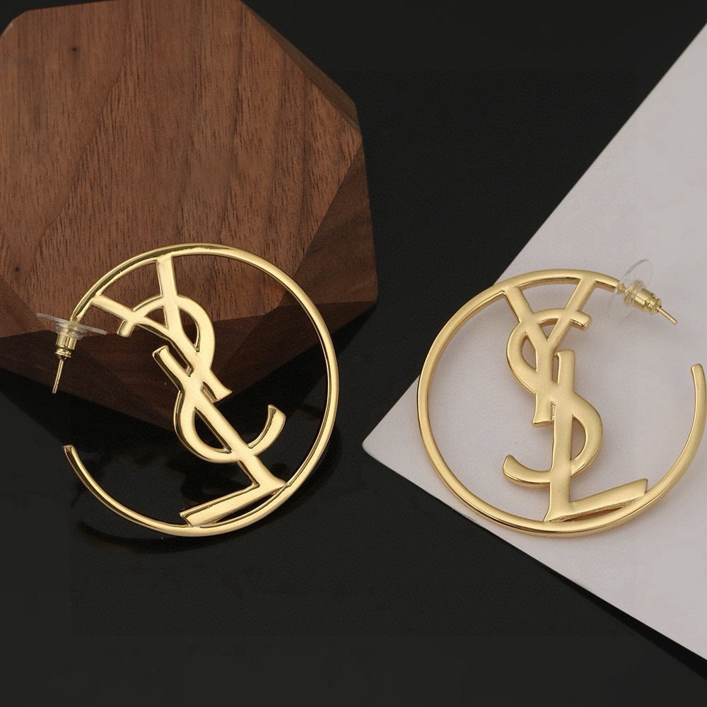 Martin Graham brooch in polished metal-tone – side detail