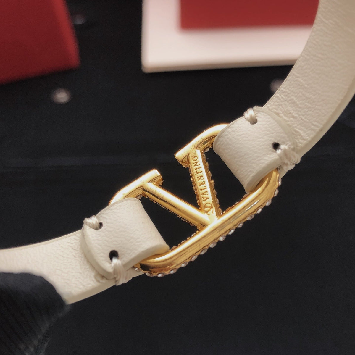 Martin Graham bracelet in polished metal-tone – side detail