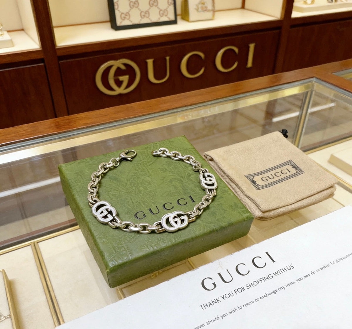 Martin Graham bracelet in polished metal-tone – side detail