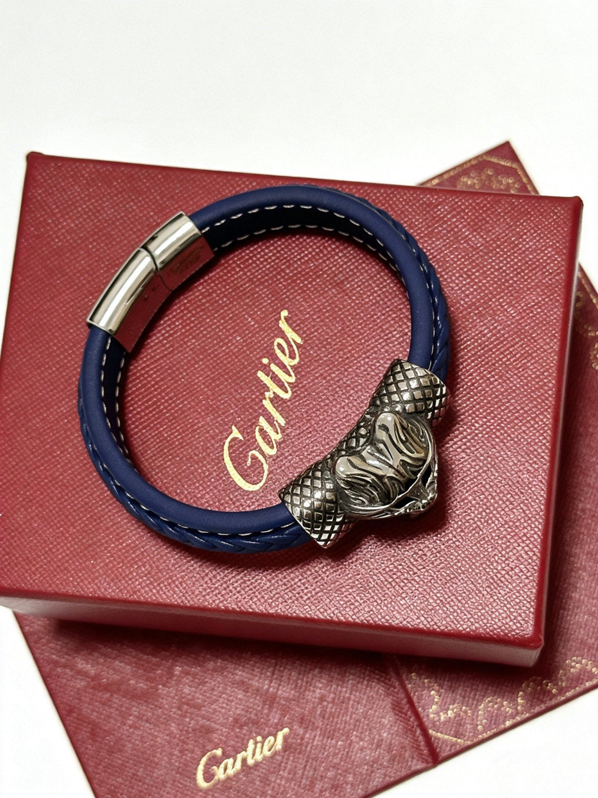 Martin Graham bracelet in polished metal-tone – side detail