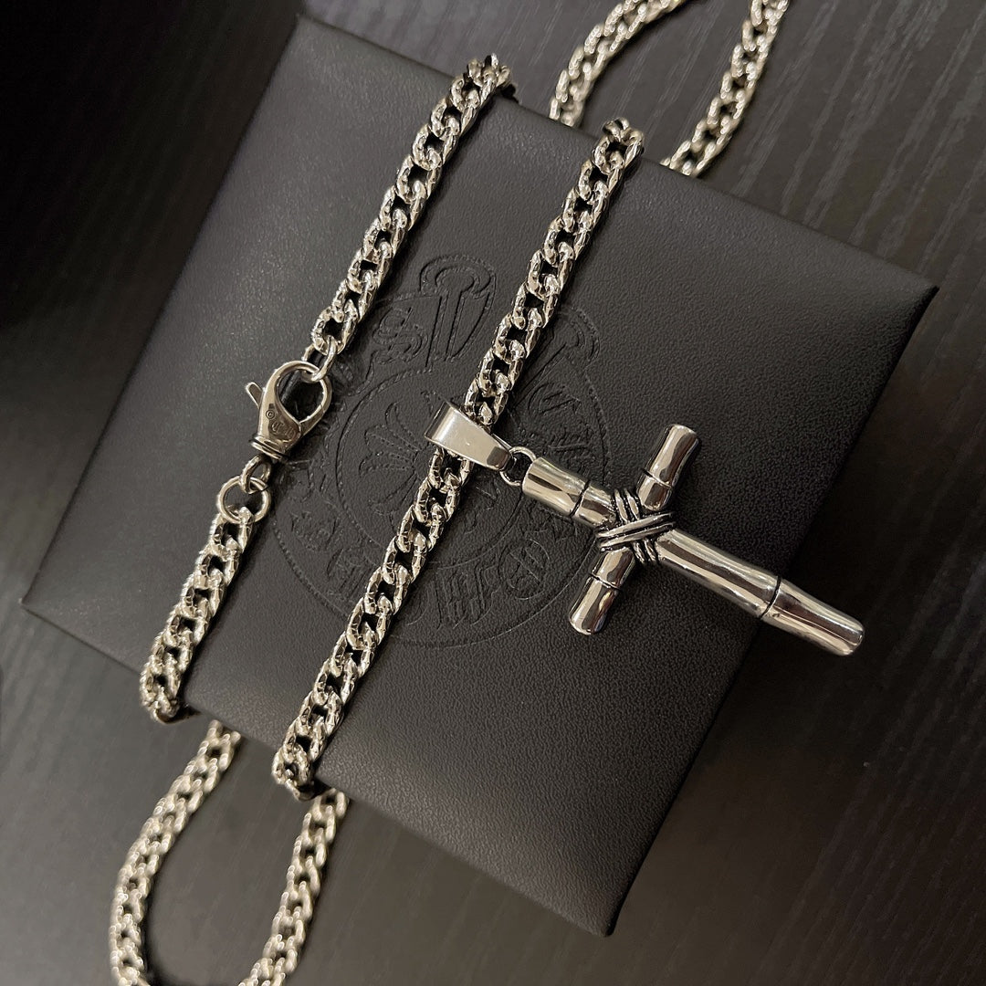 Martin Graham pendant necklace in polished metal-tone – side detail