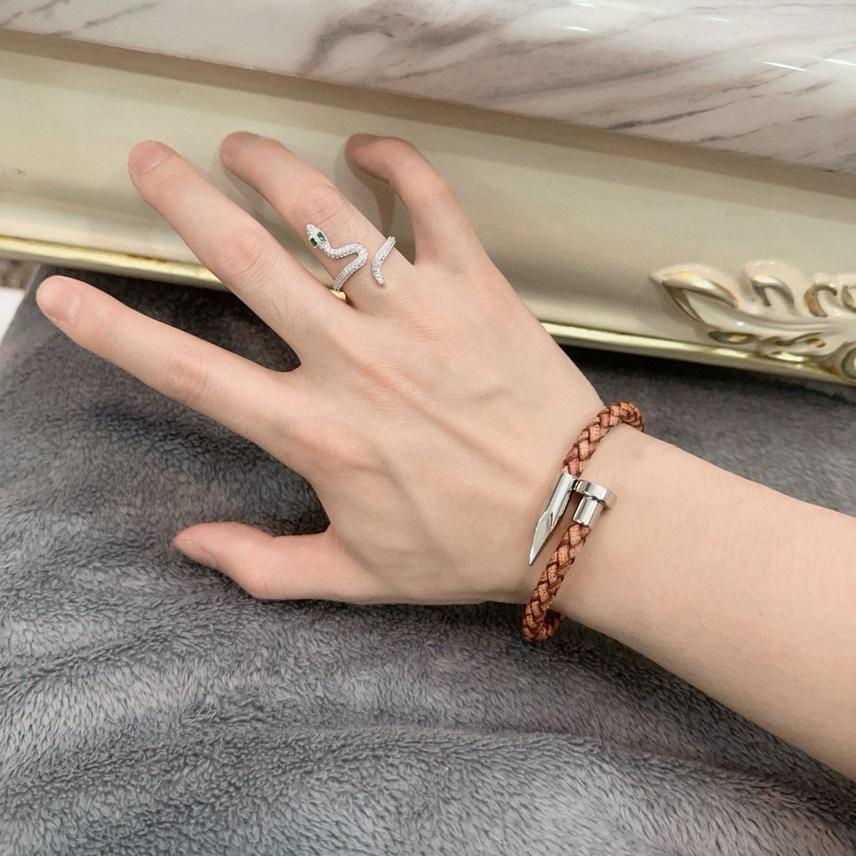 Martin Graham bracelet in polished metal-tone – side detail