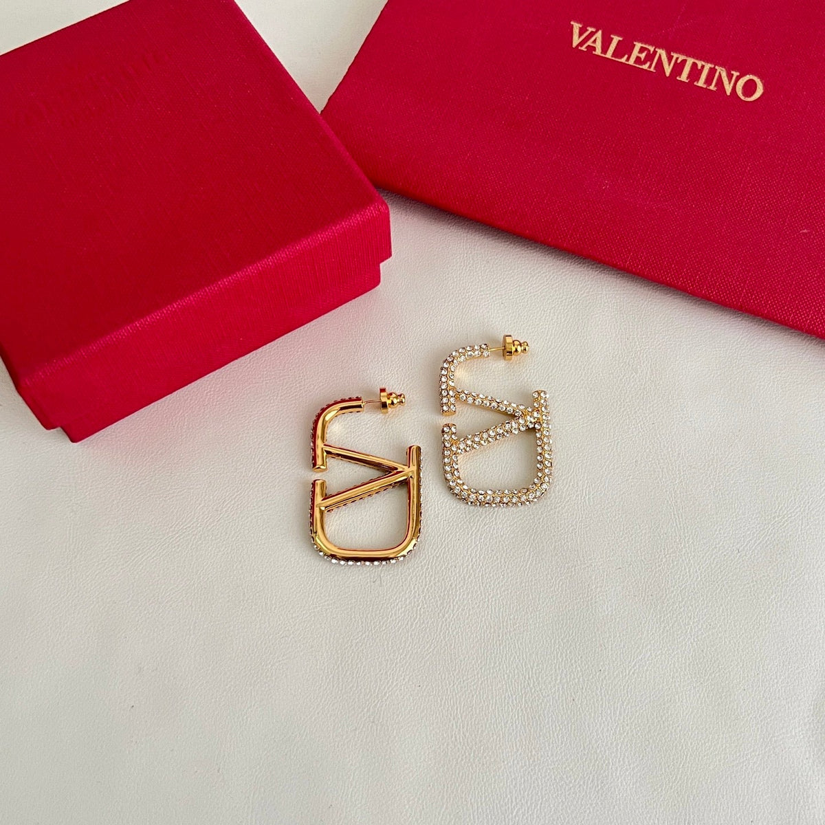 Martin Graham earrings in polished metal-tone – side detail