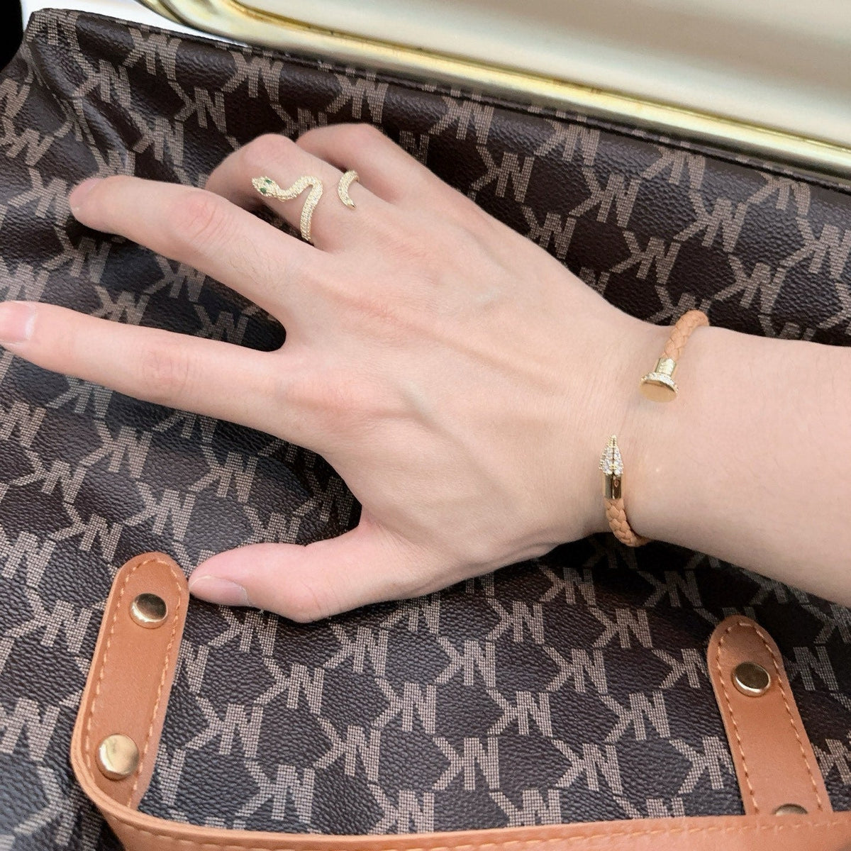 Martin Graham bracelet in polished metal-tone – side detail